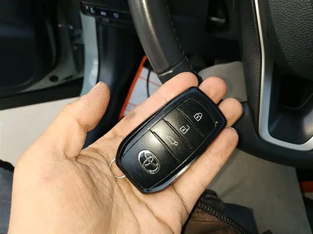 Toyota Corolla Cross 2022 2.0L Flagship Edition фото 18