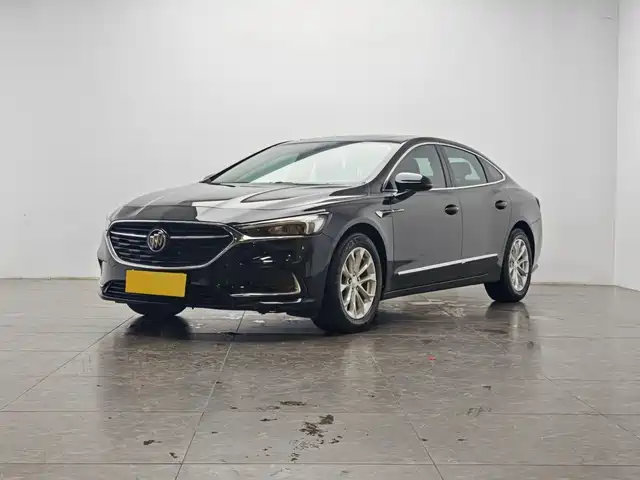Buick LaCrosse 552T, Люкс