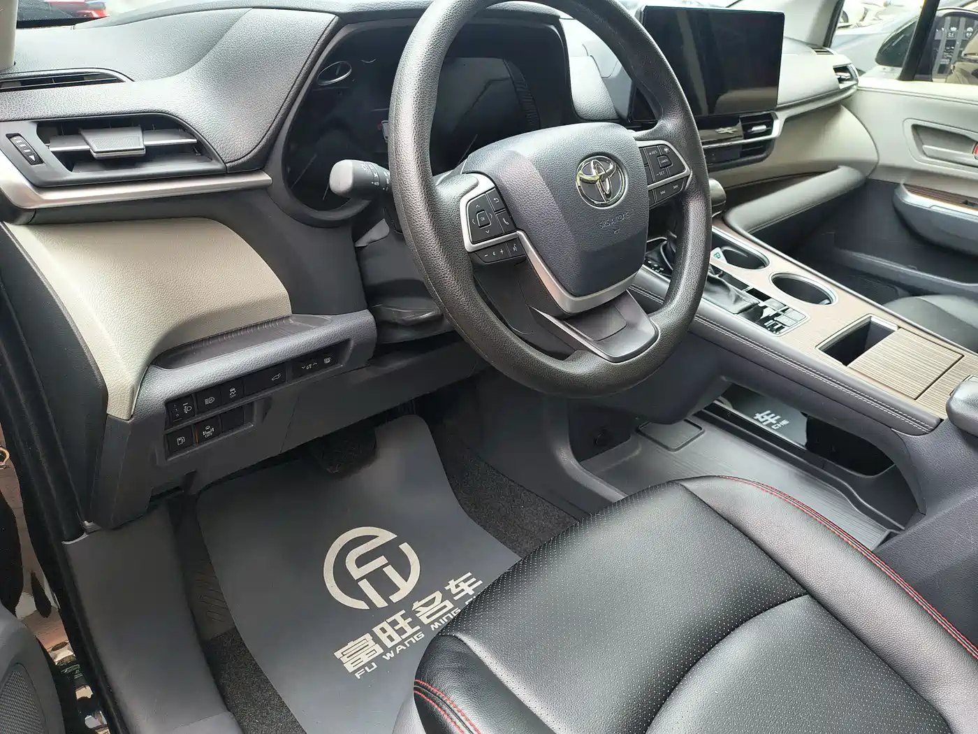 Toyota Sienna 2024 2.5L Hybrid Comfort Edition фото 9