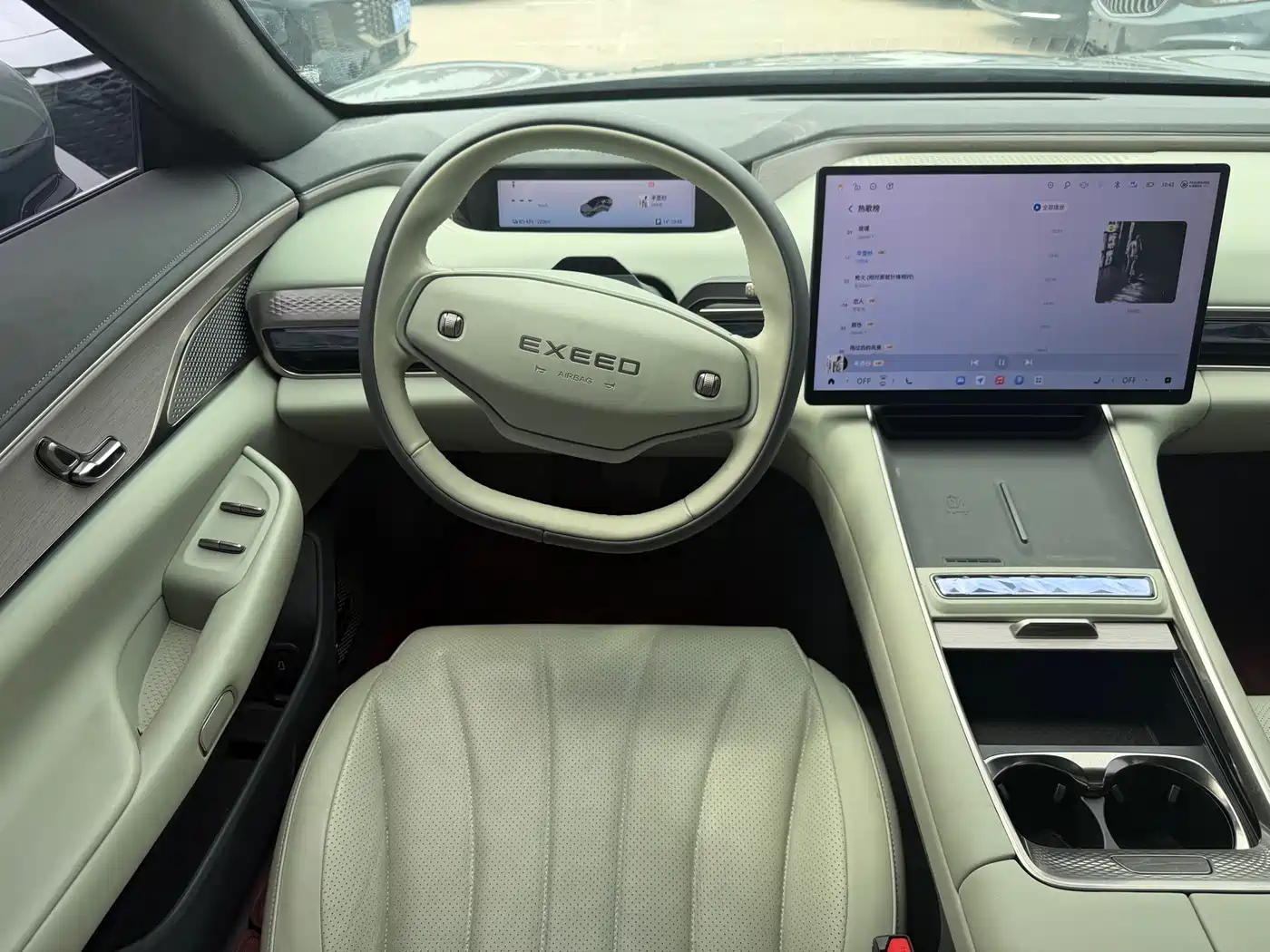 Exeed Exlantix ES 2025 Pure Electric International Edition 70kWh фото 7