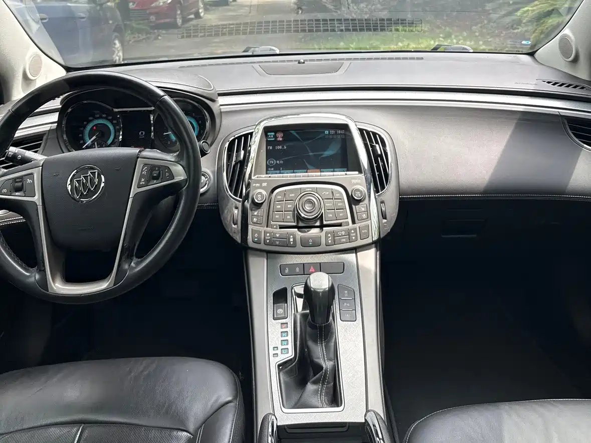 Buick LaCrosse 2011 2.0T Flagship фото 10