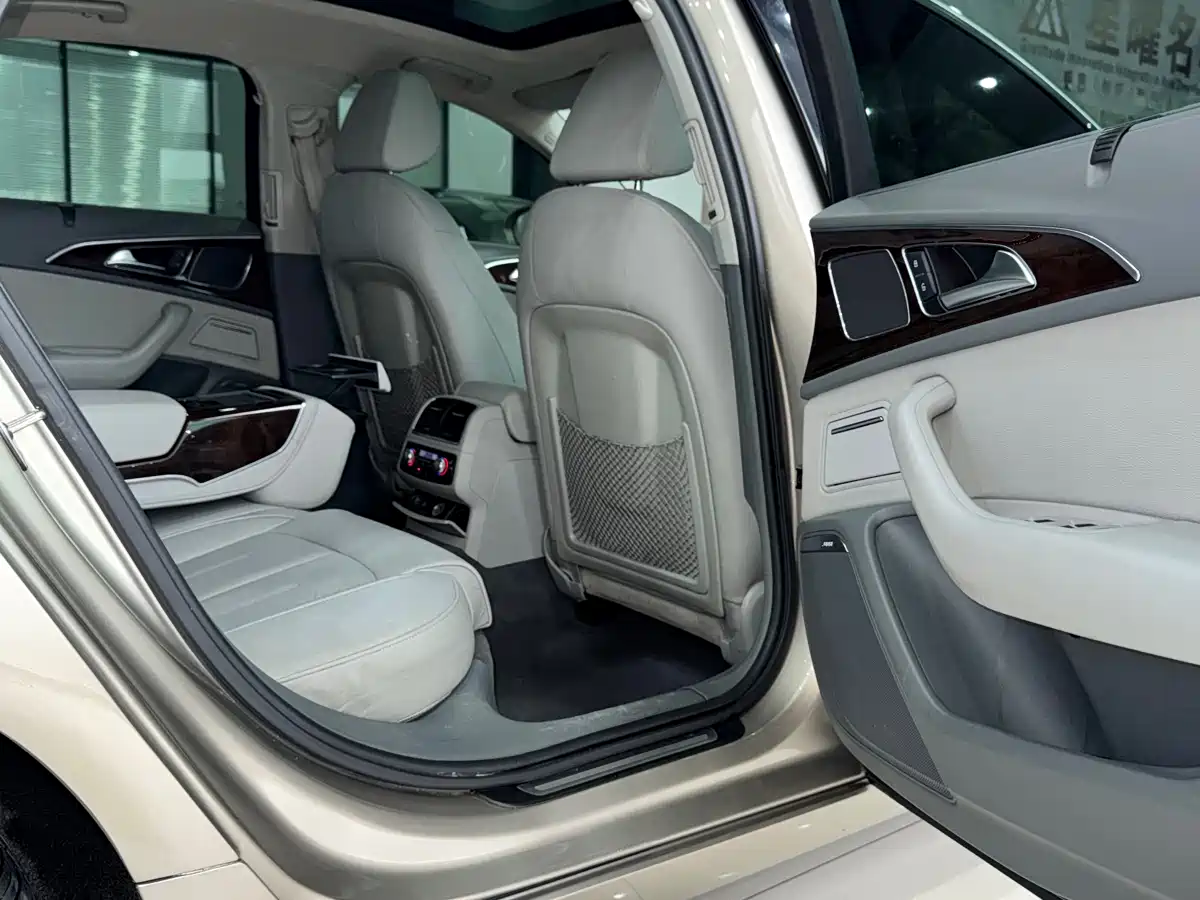 Audi A6L 2012 30 FSI Luxury фото 18