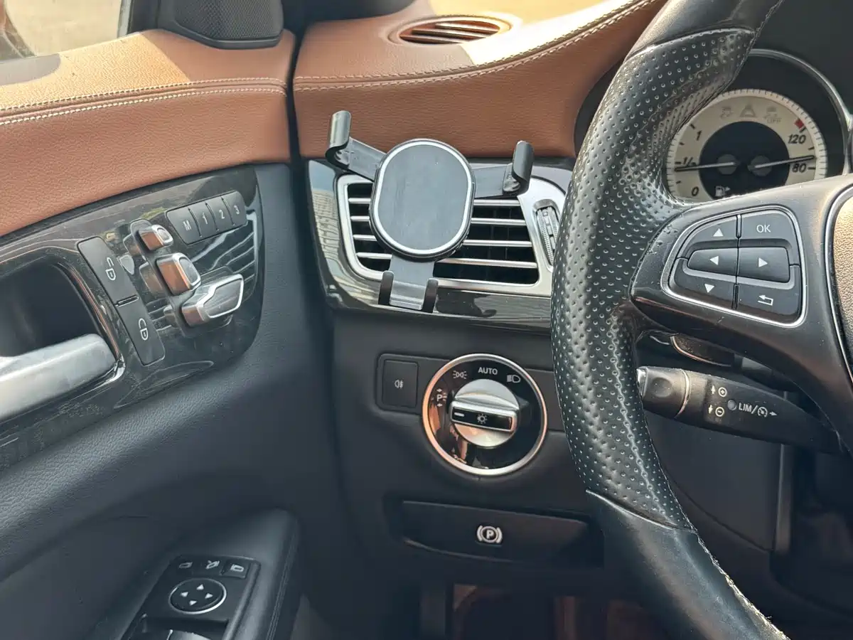 Mercedes-Benz CLS 2015 CLS 320 фото 19