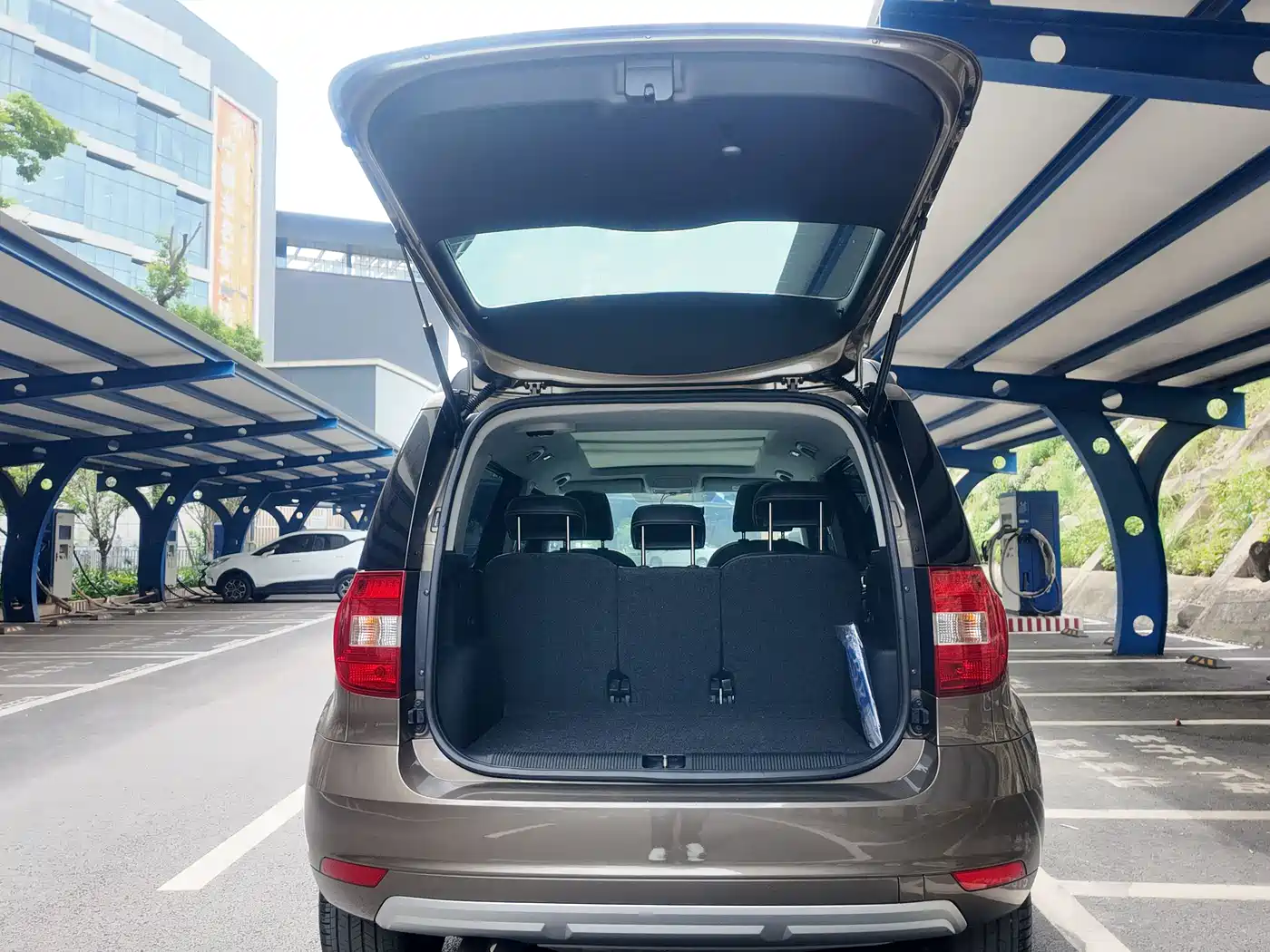 Škoda Yeti 2017 TSI280 DSG Advance фото 18