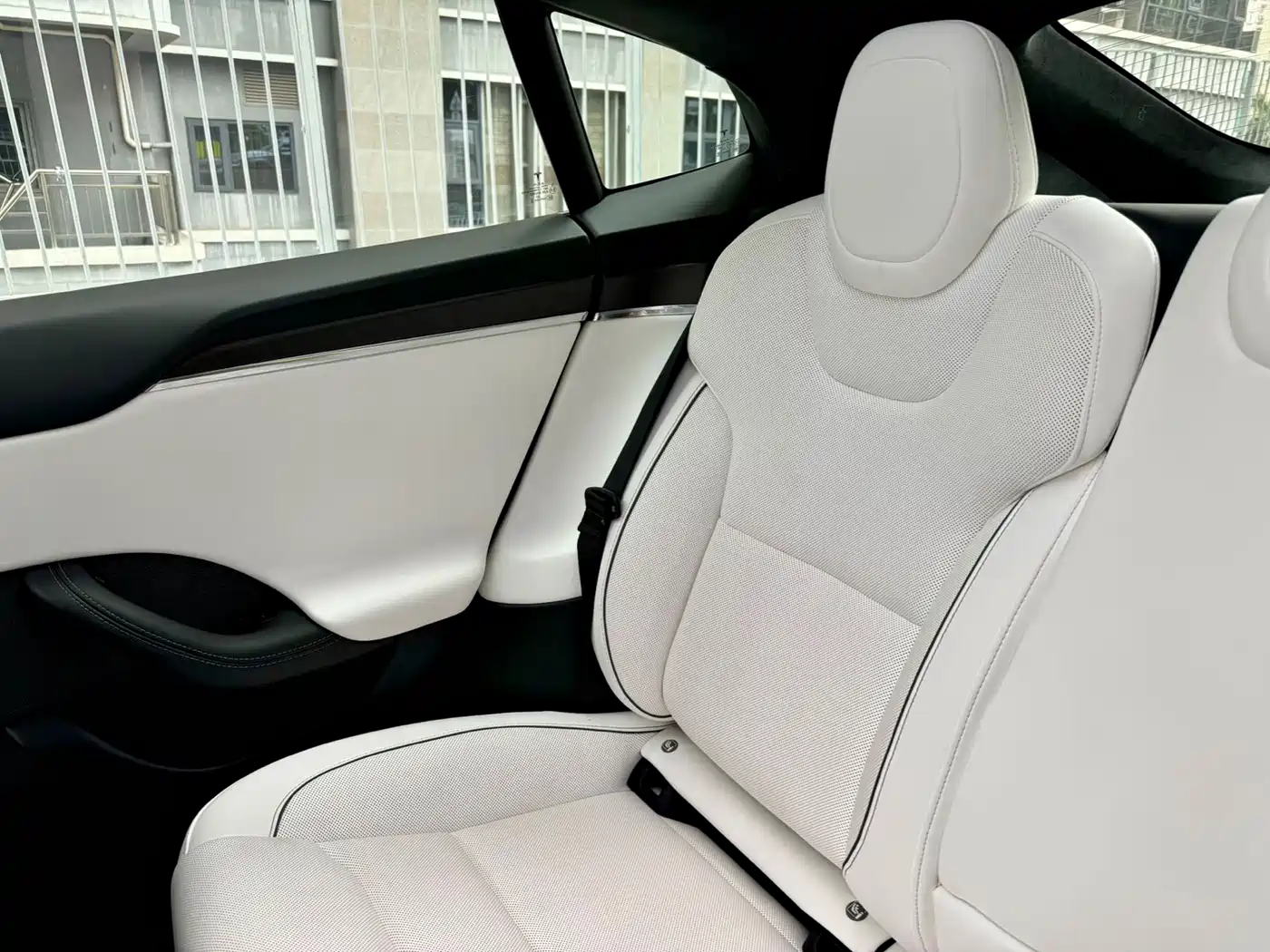 Tesla Model S 2023 Tri-motor AWD Plaid фото 16