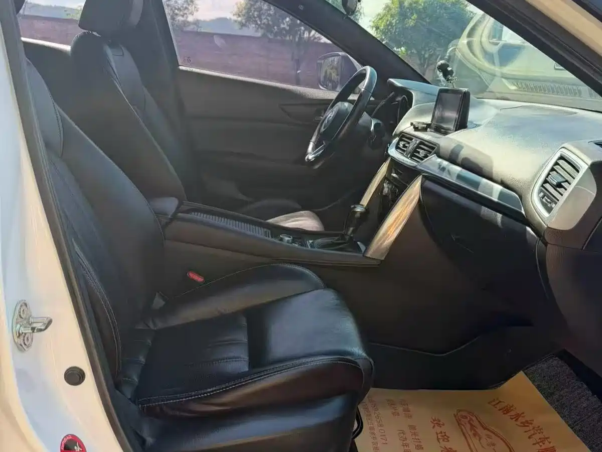 Фото 6 - Mazda CX-4