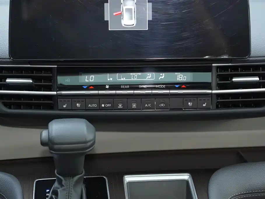 Toyota Sienna 2023 2.5L Hybrid Comfort Edition фото 8