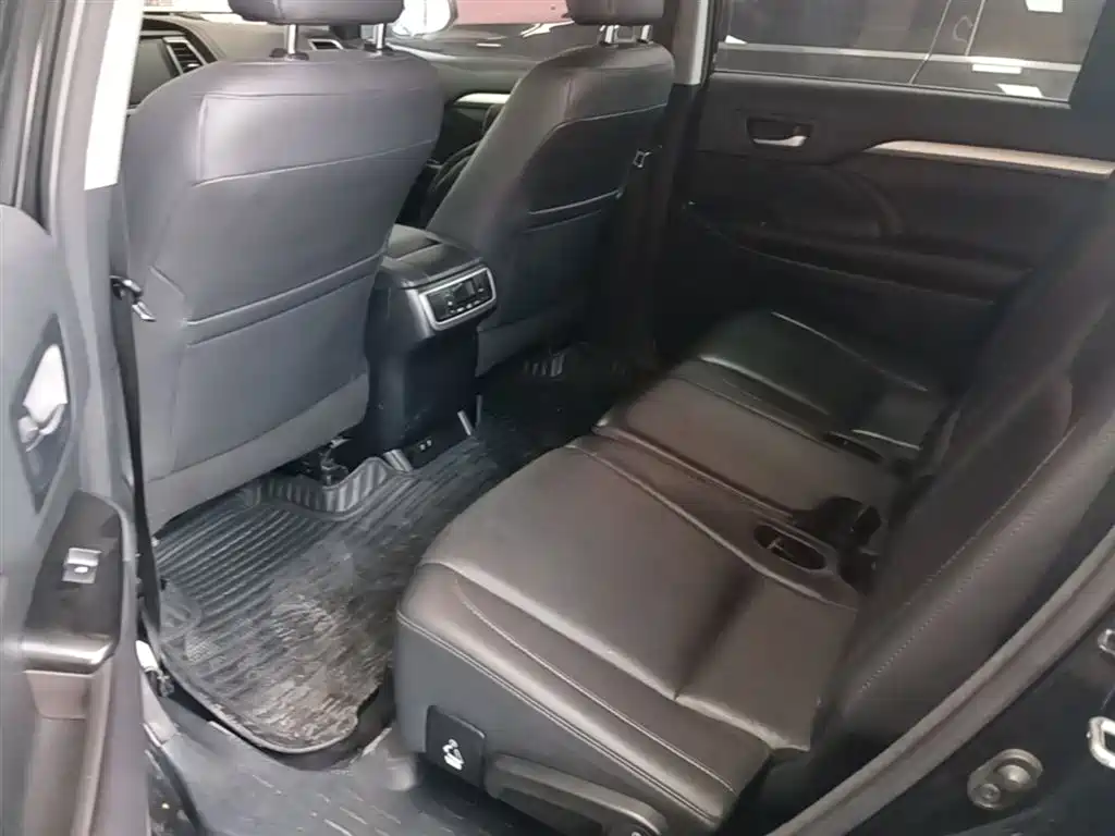 Toyota Highlander 2018 2.0T 4WD Premium 7-seater (China V) фото 17