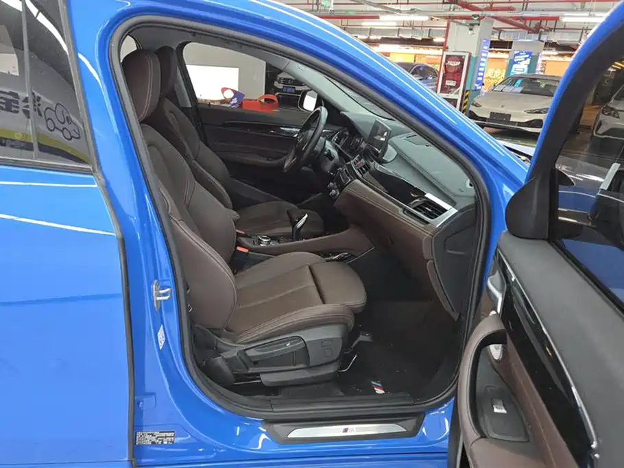 BMW X2 2023 sDrive25i M Sport Shadow Edition фото 8