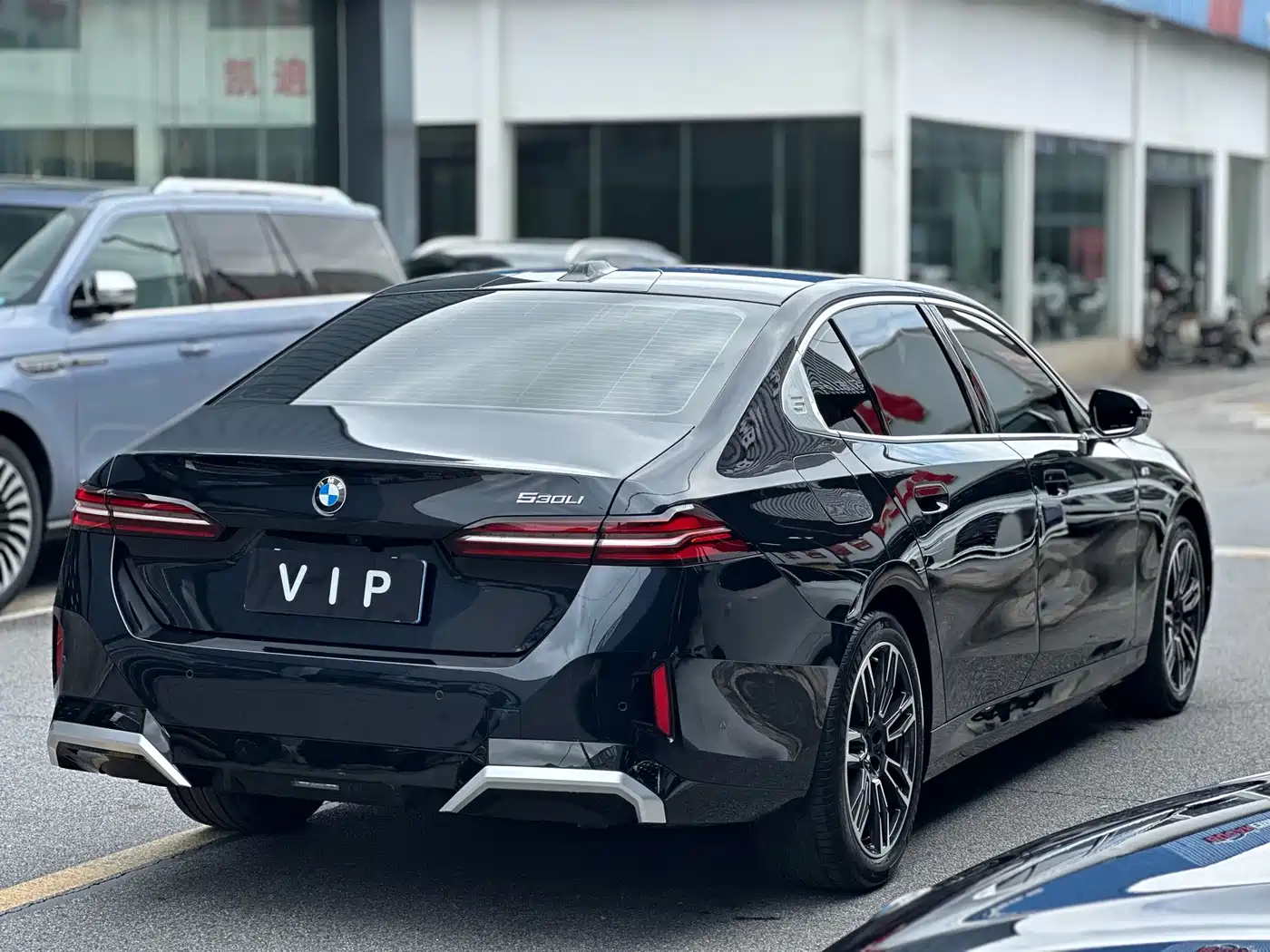 BMW 5 Series 2024 525Li M Sport Package фото 6