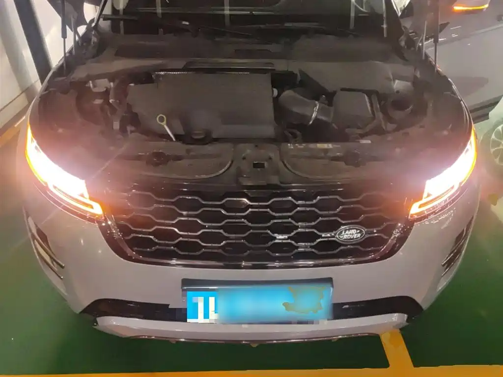 Land Rover Range Rover Evoque 2023 Range Rover Evoque L 249PS Luxury Edition фото 20