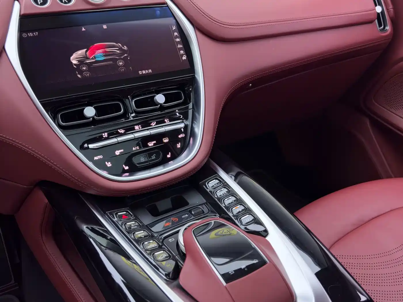 Aston Martin DBX 2022 2022 3.0T STRAIGHT-SIX