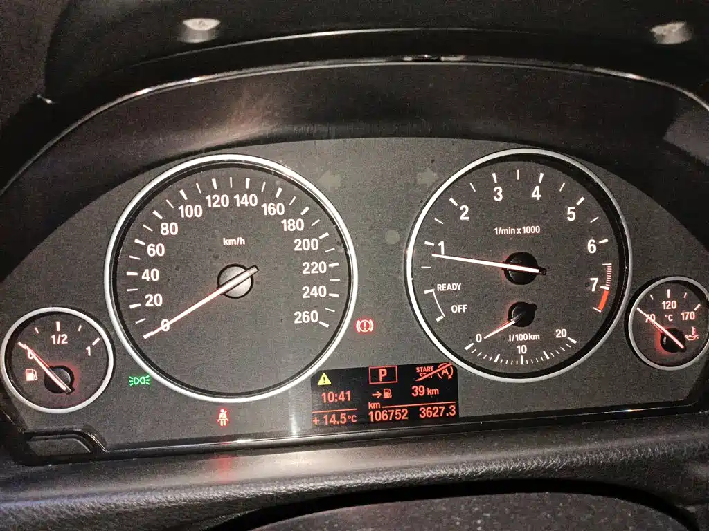 BMW 3 Series GT 2013 Model 320i Leading фото 12