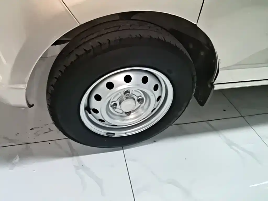 Wuling Motors Wuling Rongguang 2017 2015 1.2L S Base CNG
