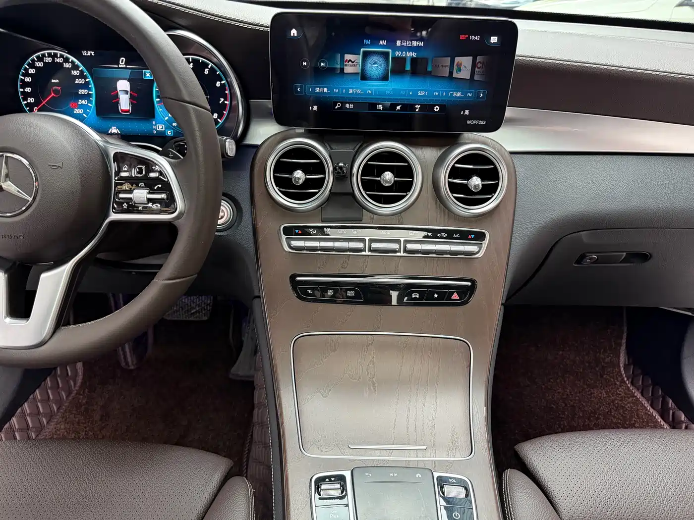 Mercedes-Benz GLC 2020 GLC 300 L 4MATIC Dynamic фото 16