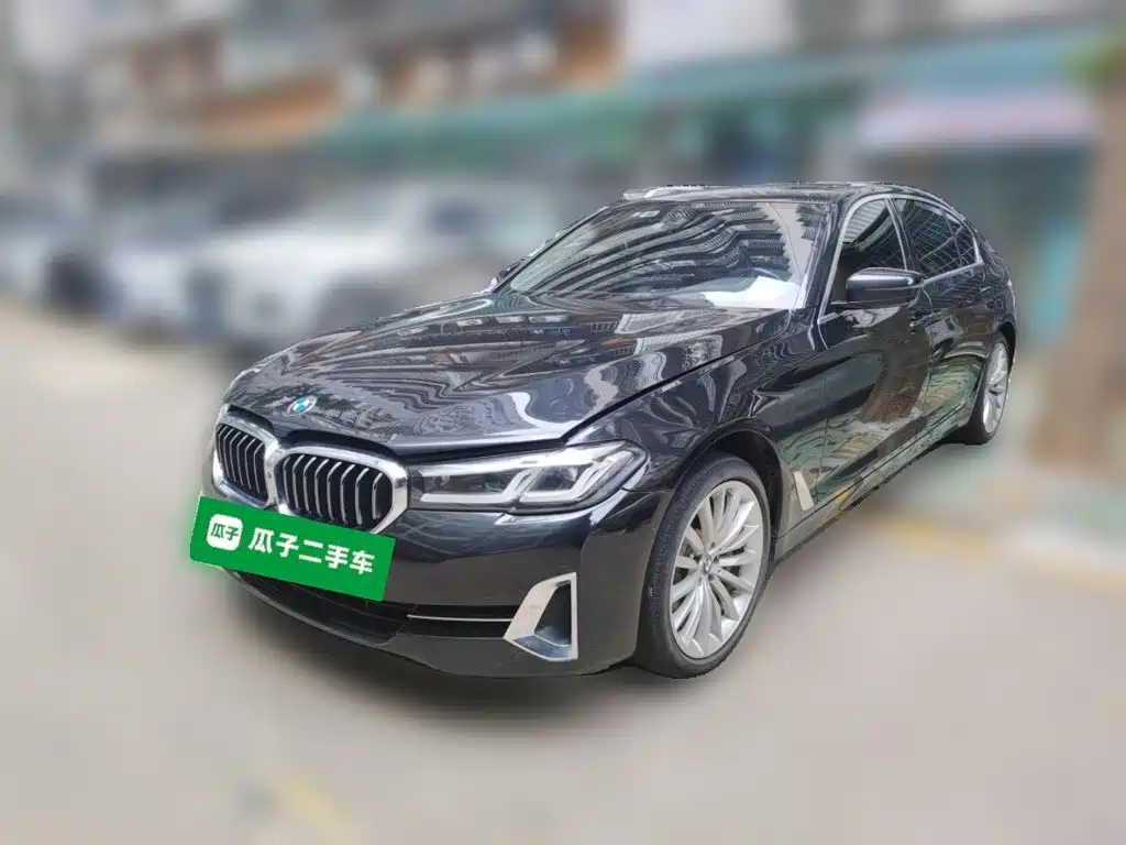 Photo 2 - BMW 5 Series