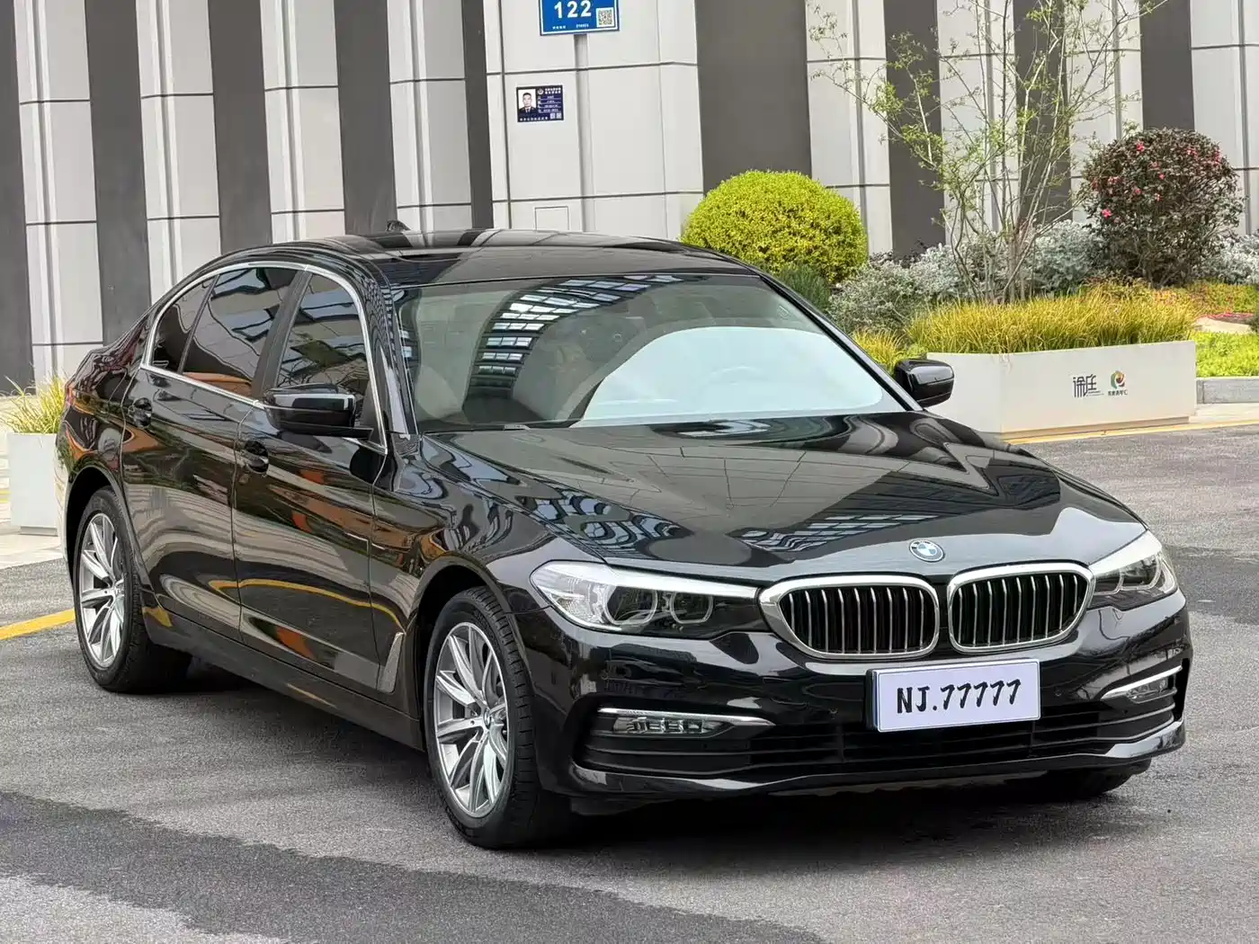 BMW 5 Series 2018 528Li Launch Special Edition фото 3