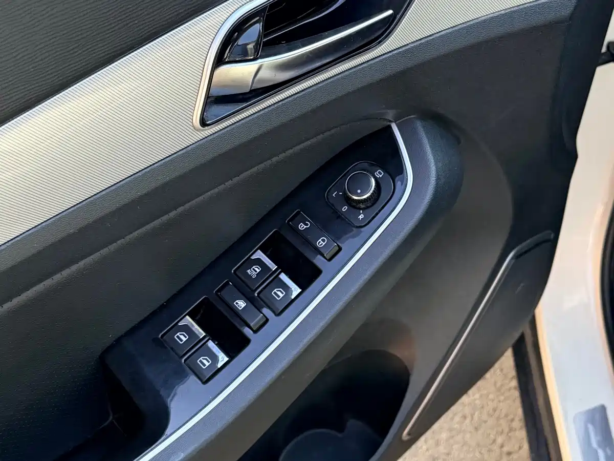 BAIC Senova X55 2018 2016 1.5T CVT Luxury Edition