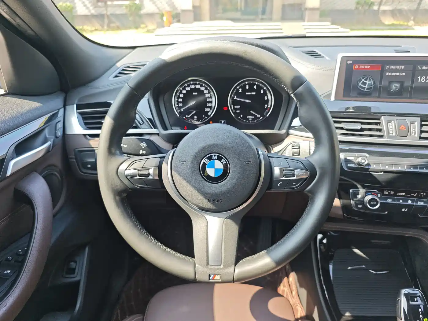 BMW X2 2020 sDrive25i Leading M Off-Road Package фото 16