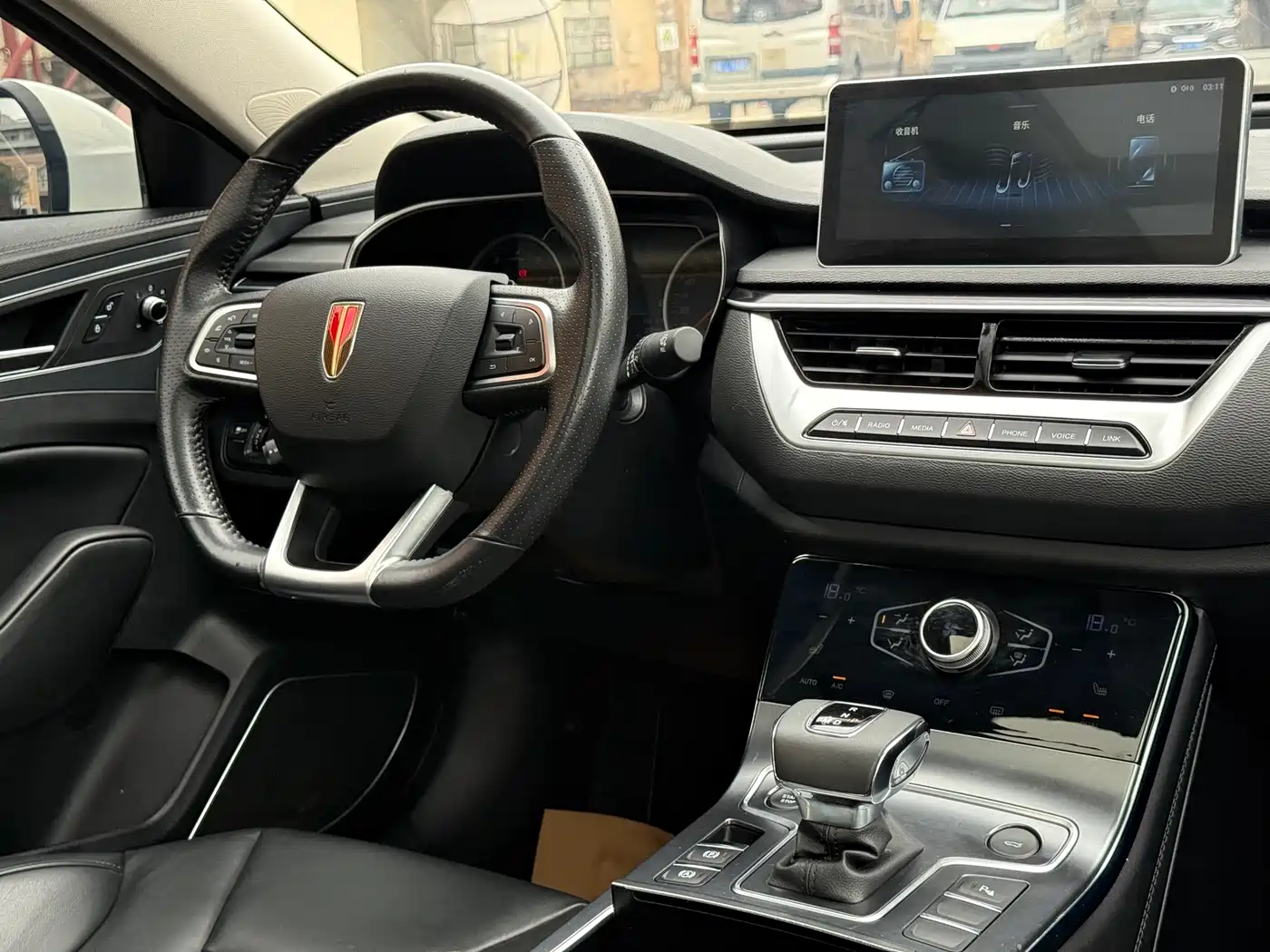 Hongqi H5 2022 Classic 1.5T DCT Flag Rhythm Edition фото 28