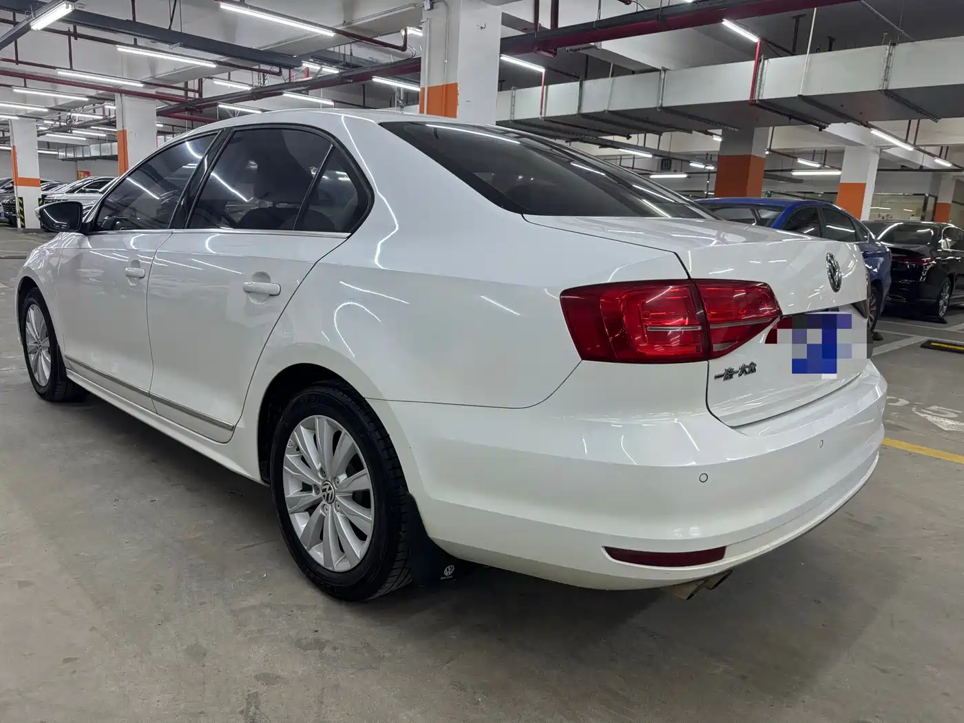 Volkswagen Sagitar 2015 230TSI Automatic Comfort фото 8