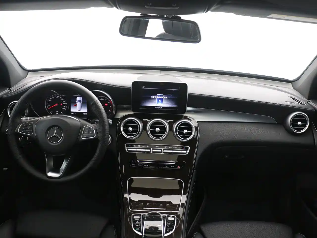 Mercedes-Benz GLC 2018 GLC 260 4MATIC Dynamic фото 8