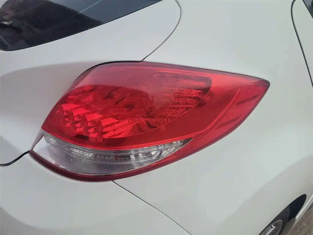 Hyundai Veloster 2012 1.6T Automatic Luxury фото 24