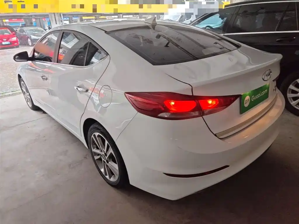 Hyundai Elantra 2016 Model 1.6L Automatic Smart Elite фото 5