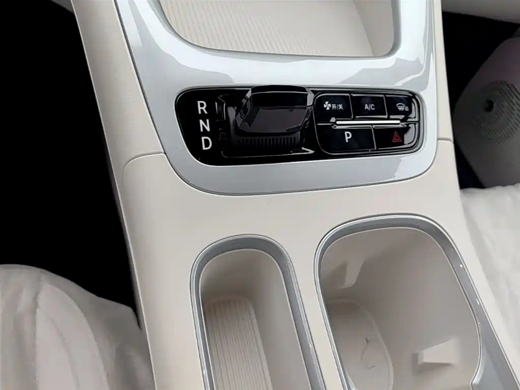 Geely Galaxy Starry Wish 2026 Edition 310km Youth Version фото 14