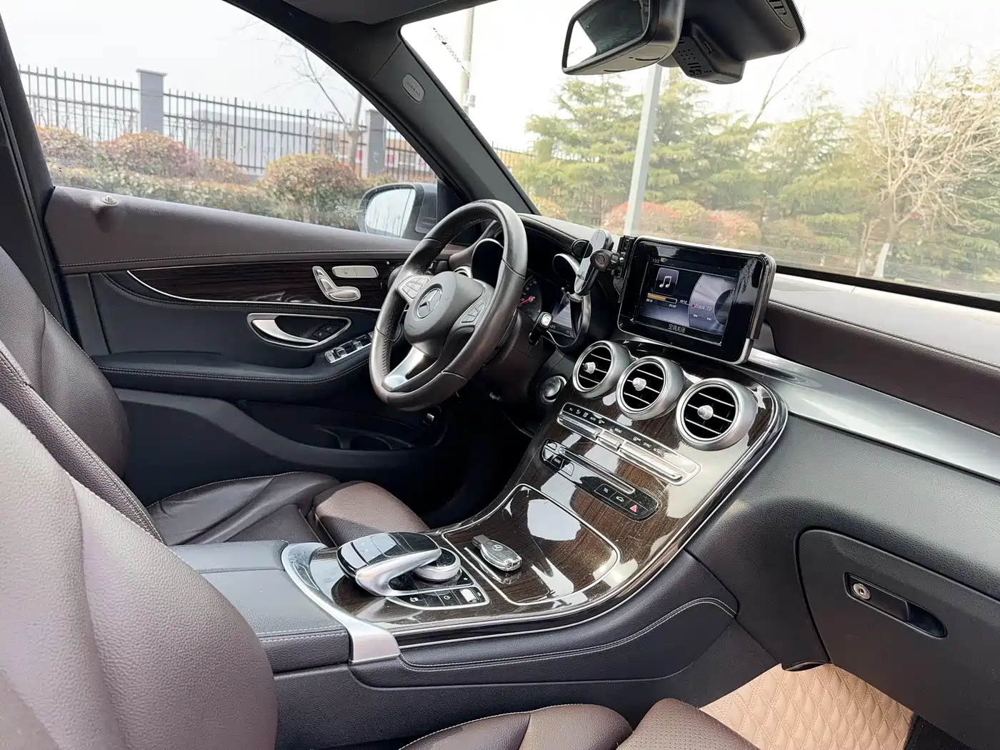 Mercedes-Benz GLC 2017 GLC 260 4MATIC Luxury фото 25