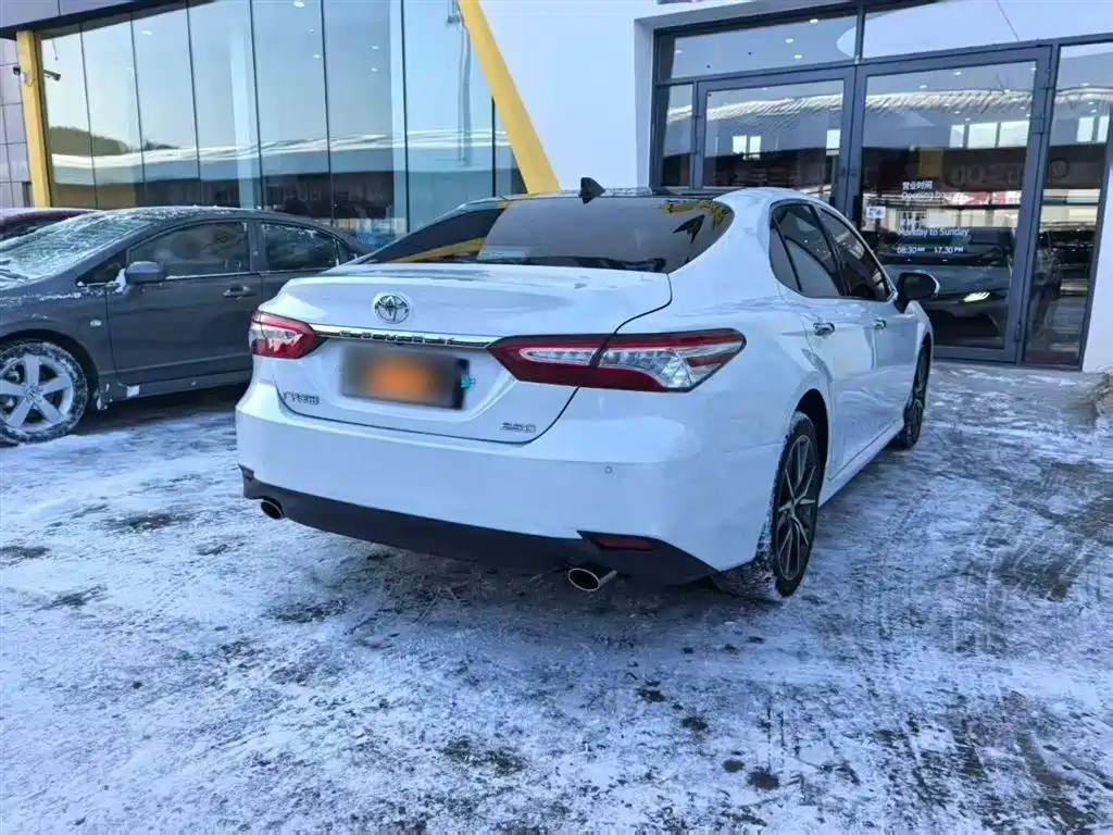 Toyota Camry 2021 2.5G Luxury Edition фото 10
