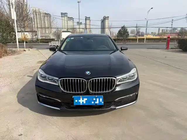 BMW 7 SERIES