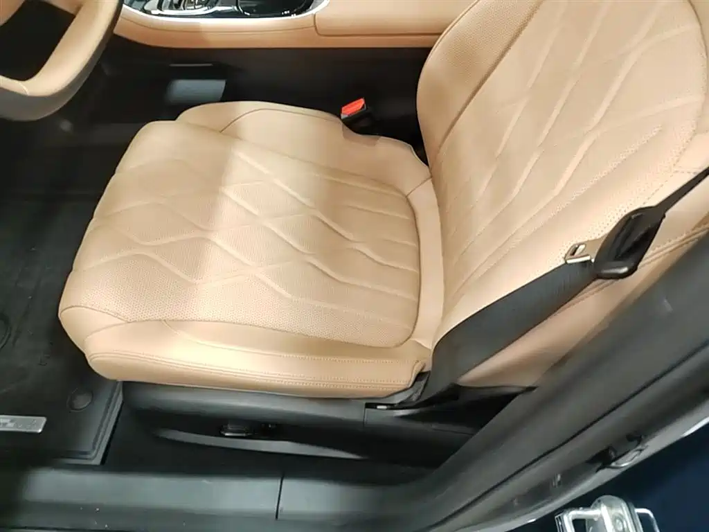 Geely Galaxy Galaxy A7 2025 EM-i фото 15
