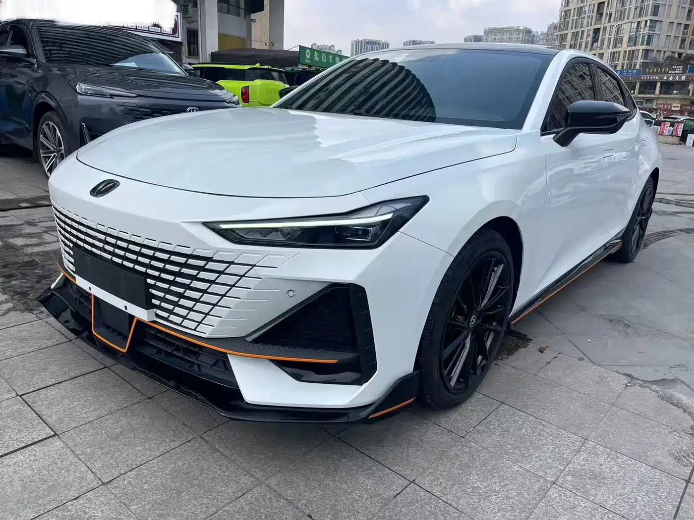 CHANGAN UNI-V