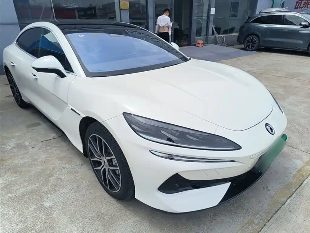 Denza Z9 2024 Model 1100km AWD Max Edition фото 4