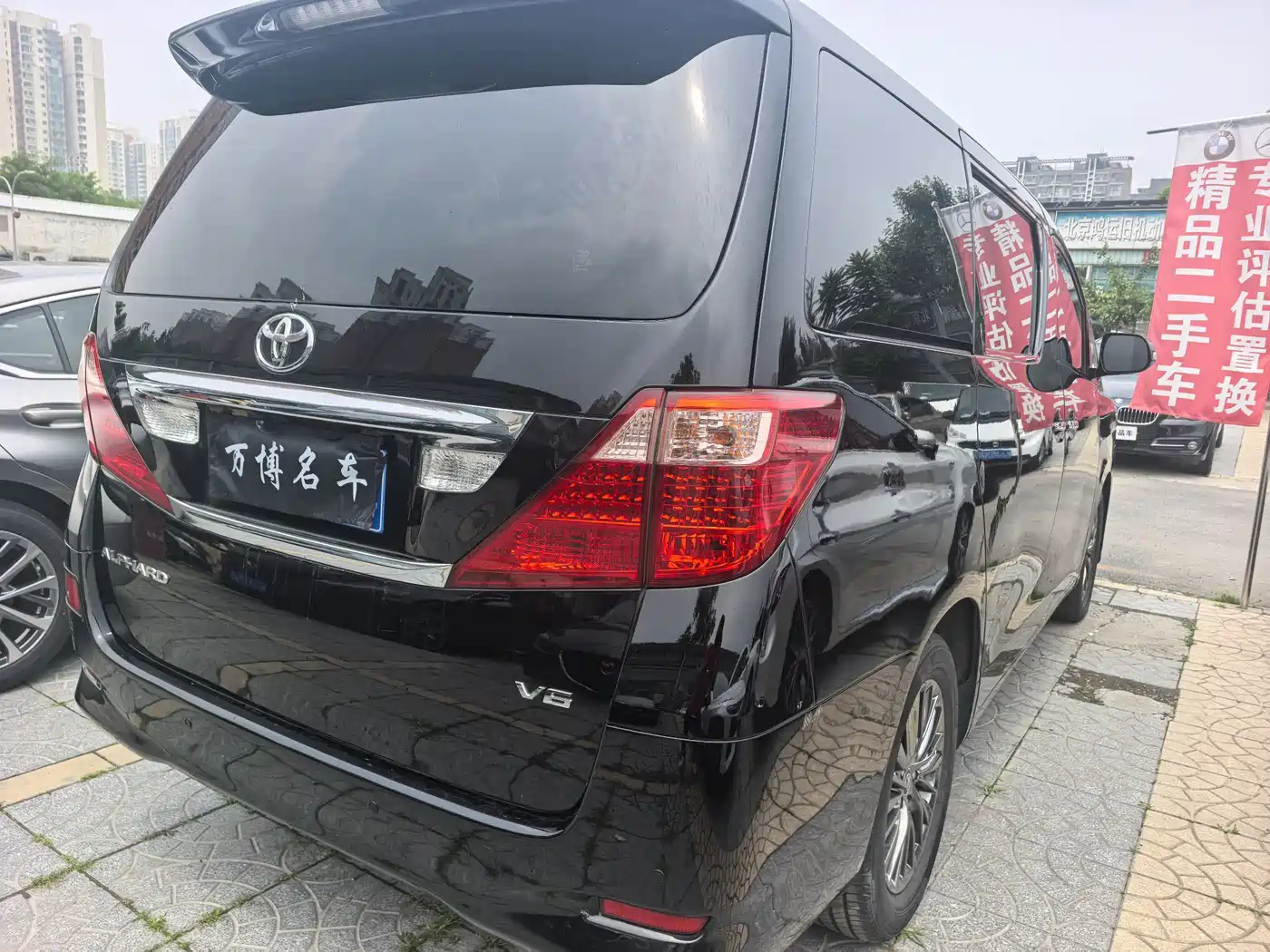 Toyota Alphard 2012 3.5L Luxury Edition фото 11