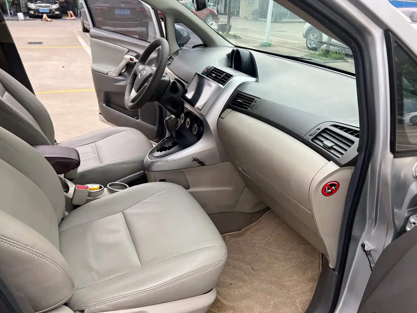 Toyota E'Z 2015 180E CVT Crossover Edition фото 5