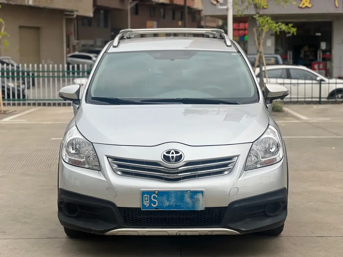 Toyota E'Z 2015 180E CVT Crossover Edition фото 2