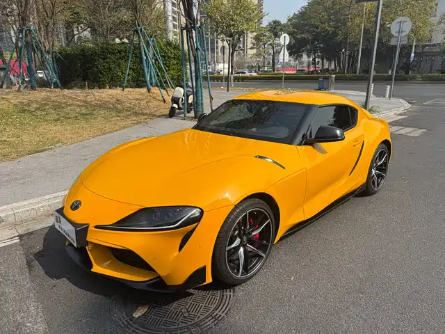 TOYOTA SUPRA