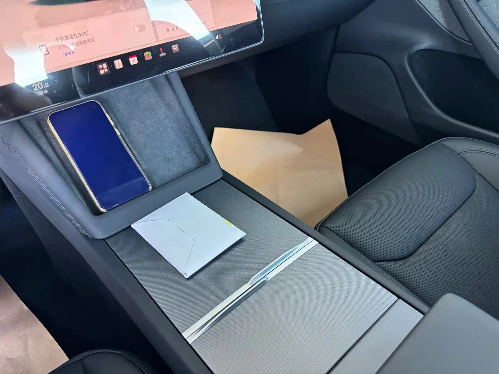 Фото 9 - Tesla Model 3
