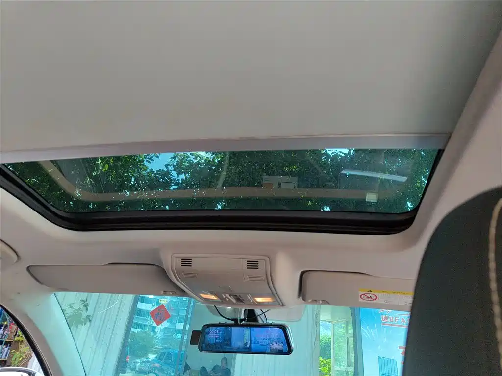 Škoda Karoq 2019 TSI280 Smart Drive Luxury Edition China V фото 18