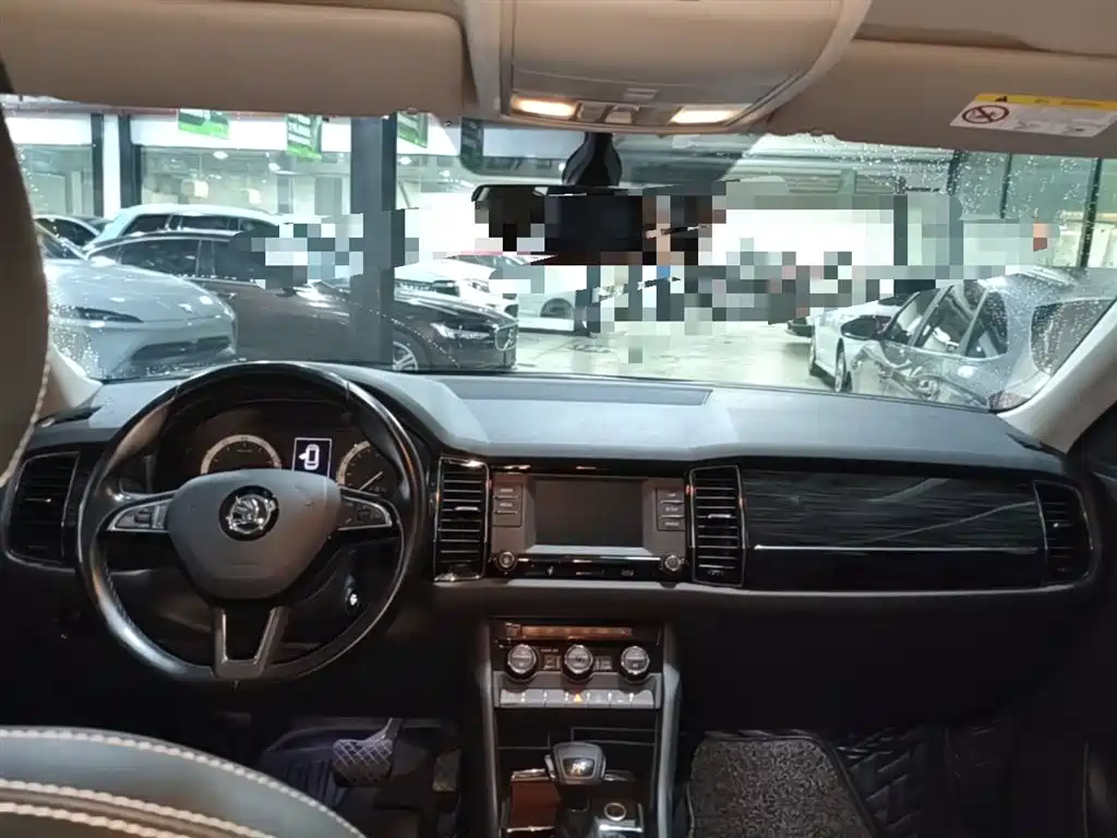 Škoda Kodiaq 2017 TSI330 7-seater 2WD Luxury Edition фото 10