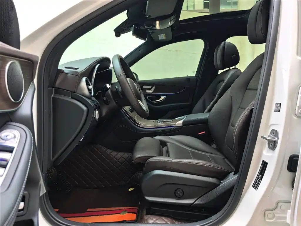 Mercedes-Benz GLC 2022 Facelift GLC 260 L 4MATIC Luxury Model фото 7