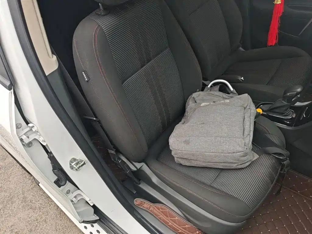 Buick Encore 2018 18T Automatic 2WD Urban Leading фото 25