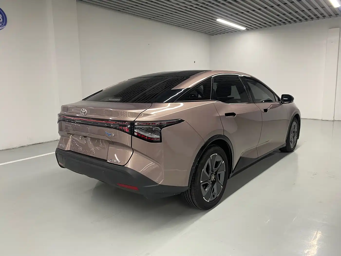 Фото 6 - Toyota bZ3