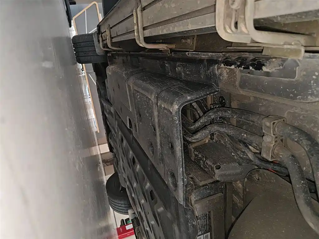 BYD Song PLUS PHEV 2024 Glory Edition DM-i 110km Flagship фото 22