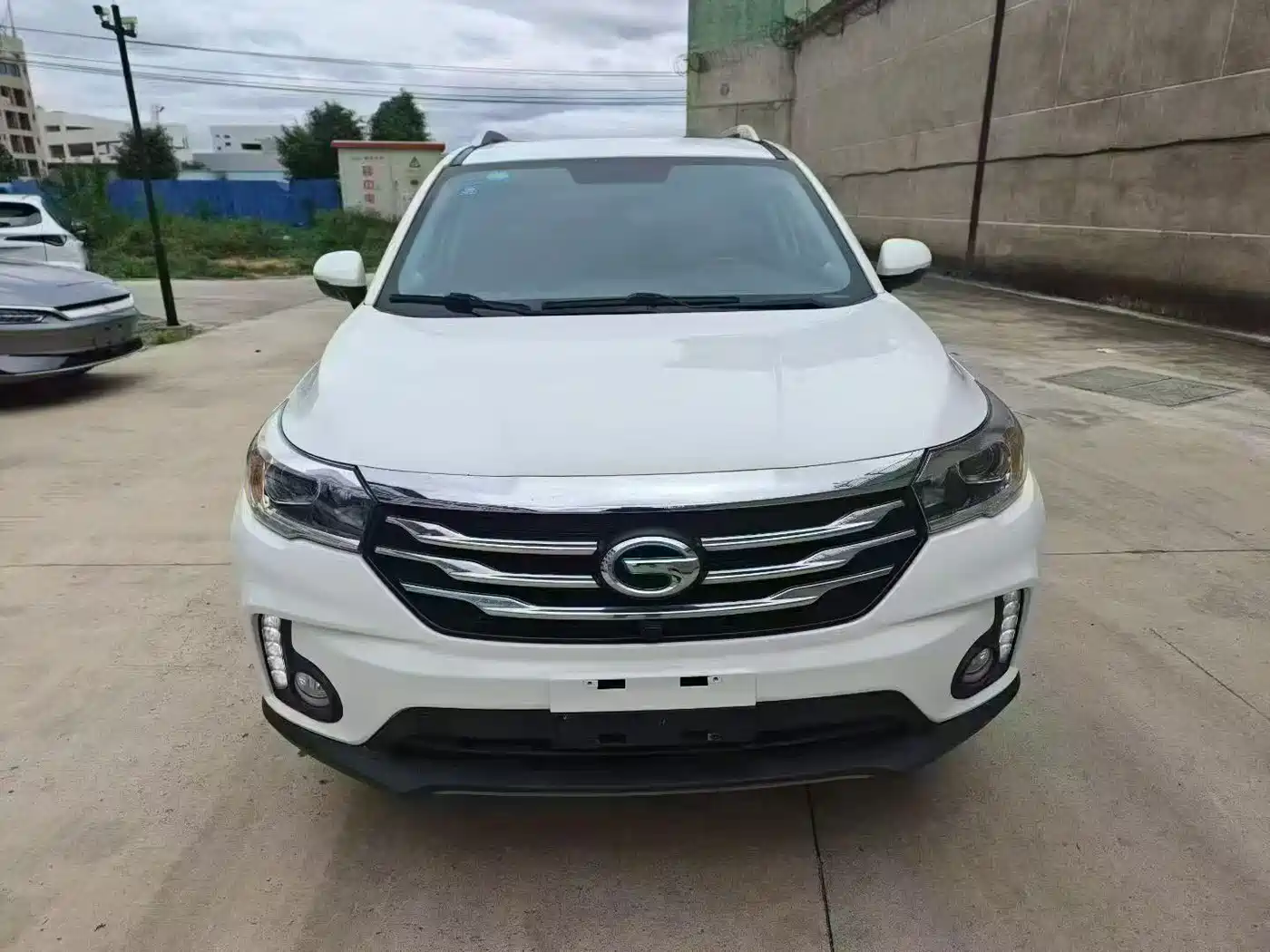 GAC Trumpchi Trumpchi GS4 New Energy 2017 1.5L PHEV Premium Edition фото 2