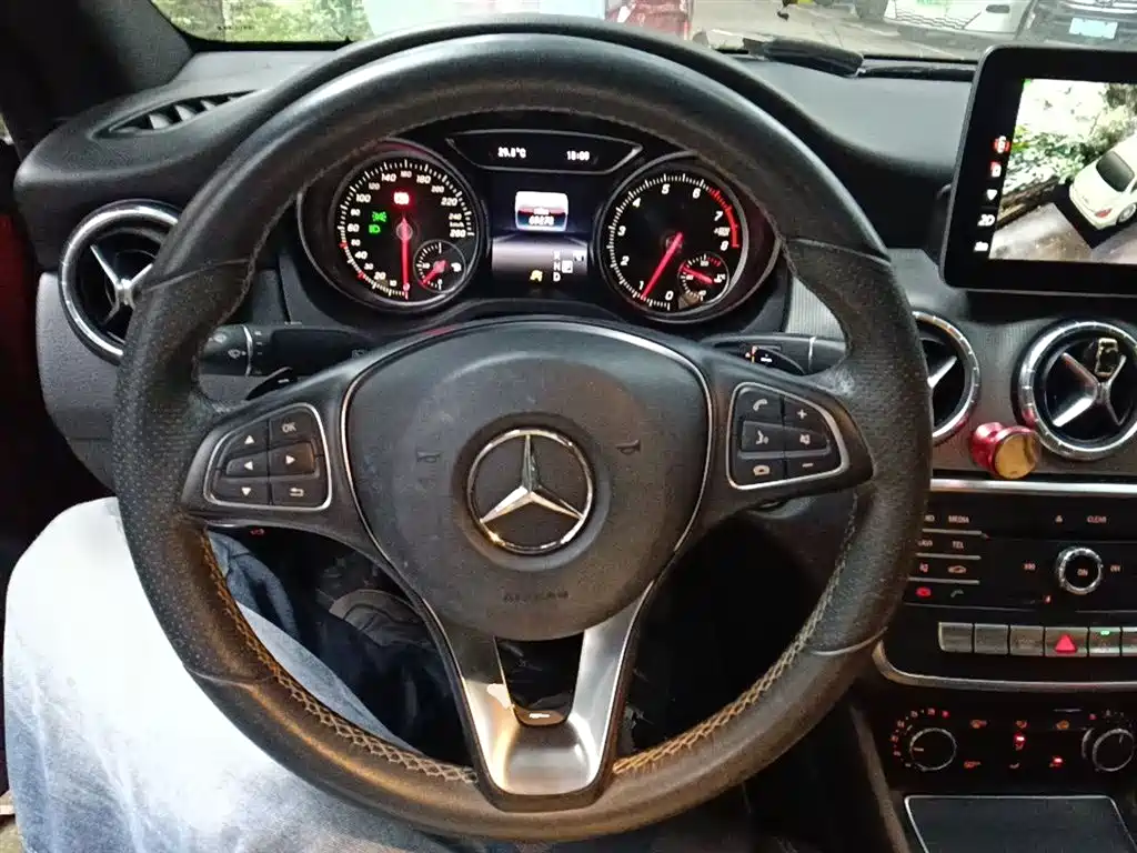 Mercedes-Benz CLA (Import) 2017 Facelift CLA 200 Style фото 7