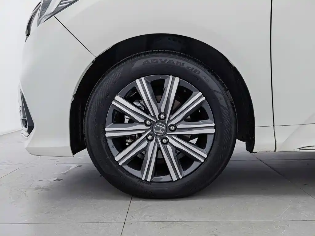Фото 17 - Honda Odyssey
