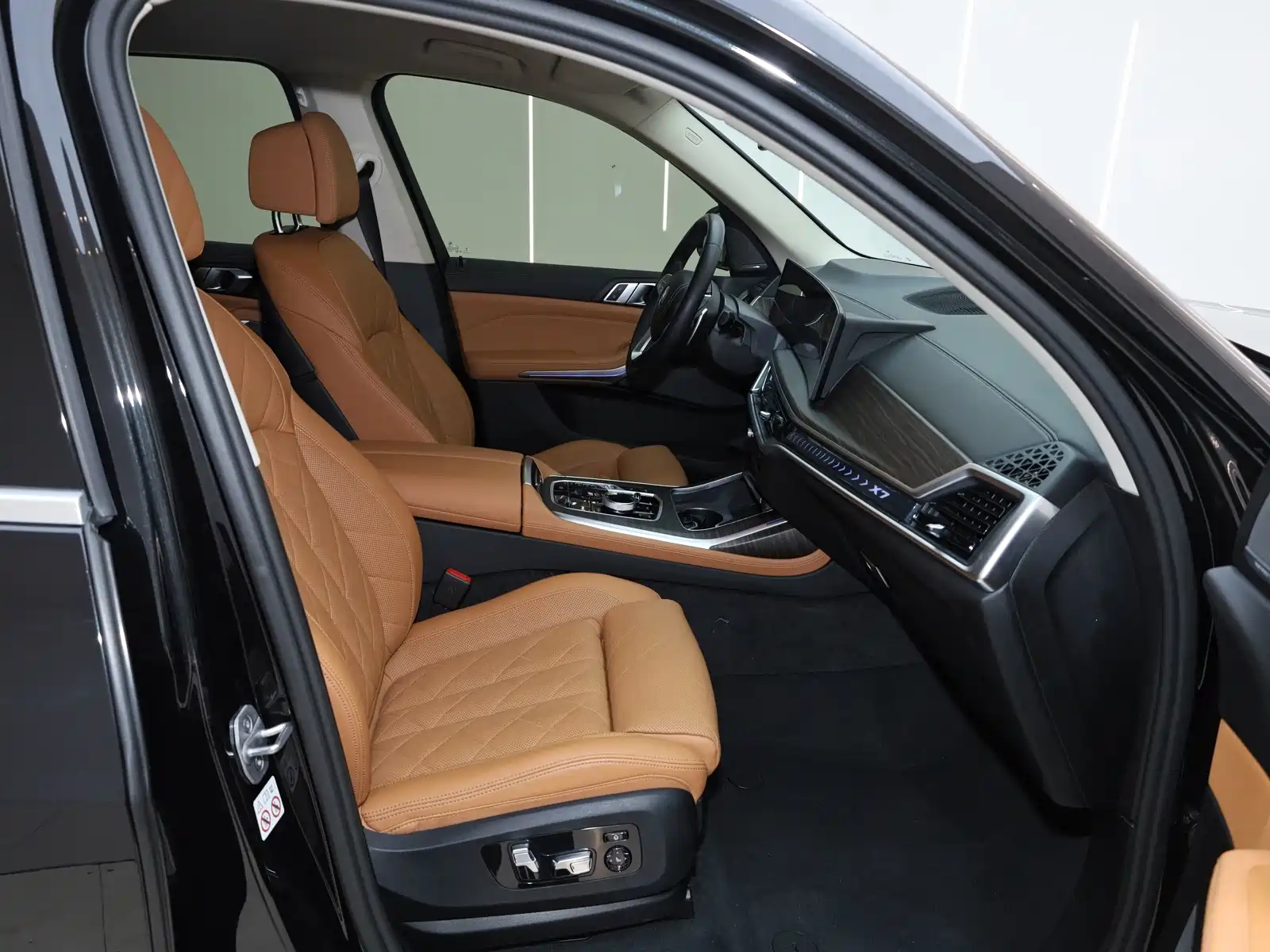 صورة 18 - BMW X7